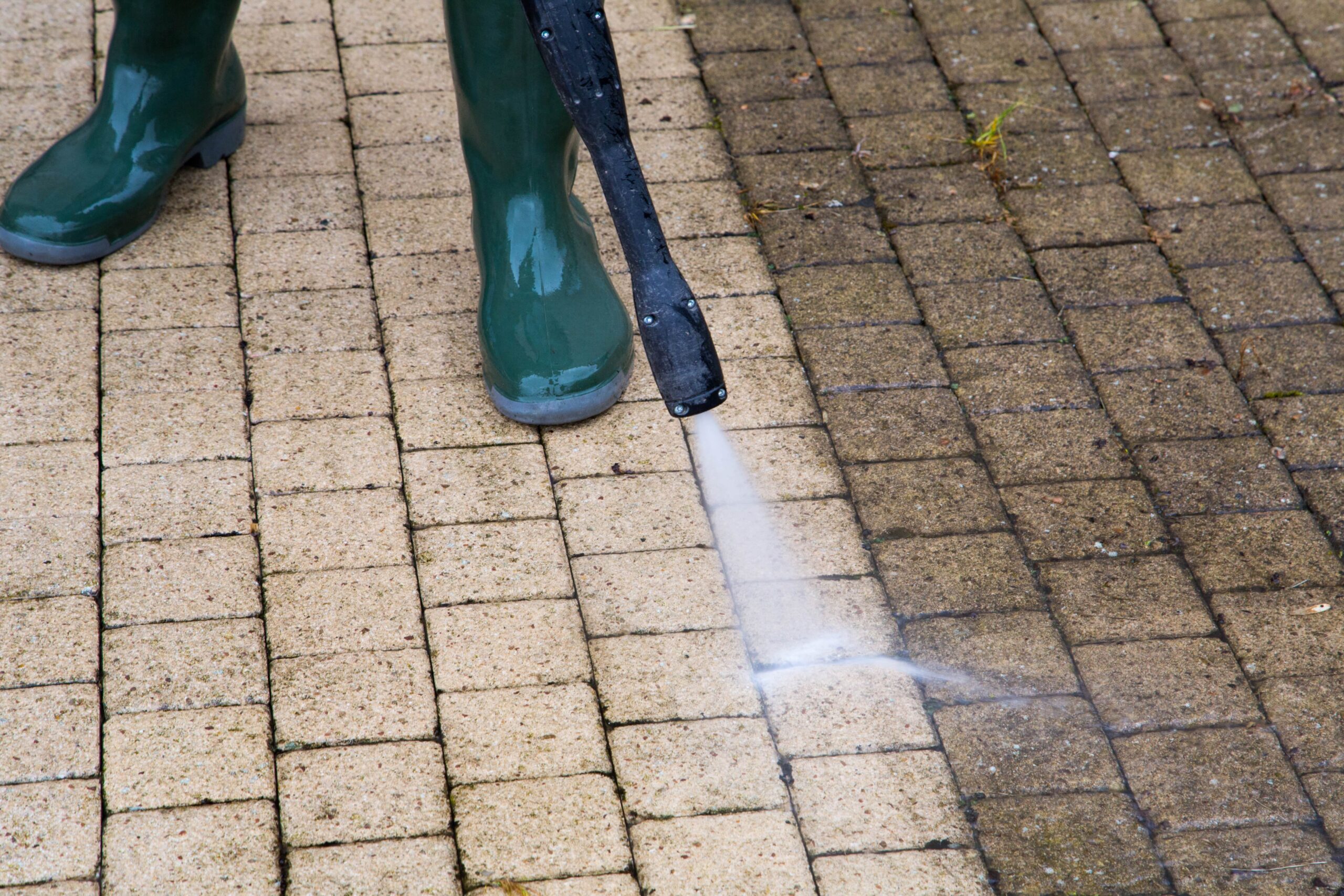 sidewalk-pressure-washing-endless-shine